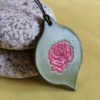Pendentif rond pointe vert, Rose rouge – Image 2