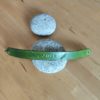 Bracelet cuir JOIE vert, motif plume, longueur 23 cm