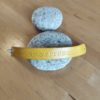 Bracelet cuir GRATITUDE jaune, motif papillon, longueur 18 cm