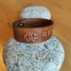 Bracelet cuir REVE chataigne, motif papillon, longueur 20 cm – Image 3