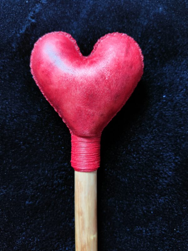 Coeur, Peau de Cheval, Surreau, teinture rouge foncé – Image 2