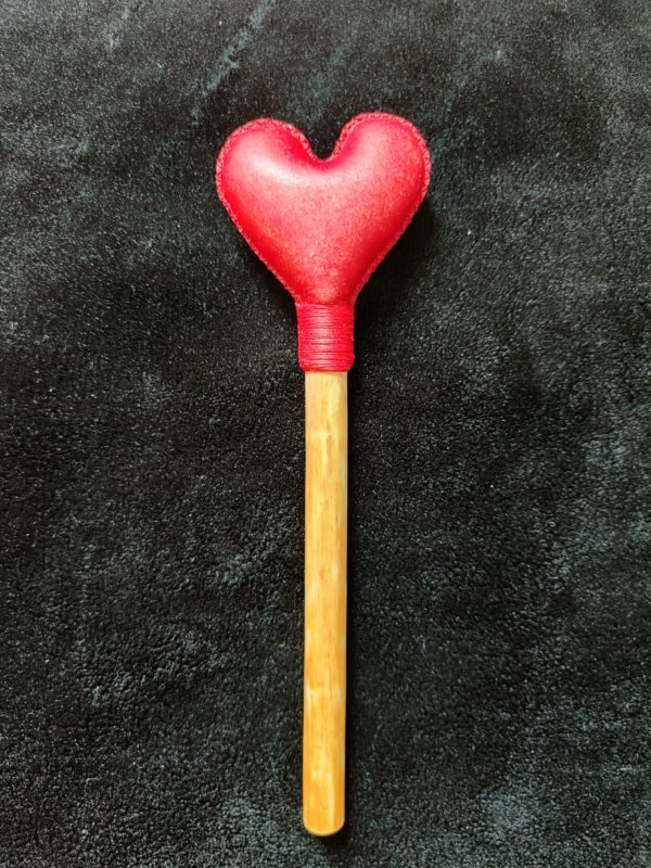 Coeur, Peau de Cheval, Surreau, teinture rouge foncé – Image 3